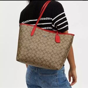 NWT Coach City Tote Bag In Signature Canvas